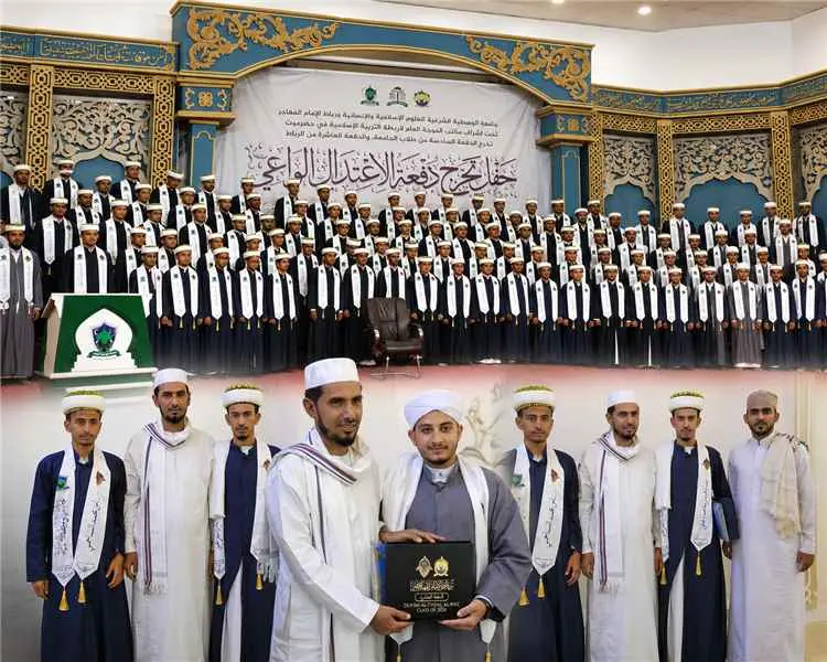 مدير دار المشهور بأحور يشارك في حفل تخرج جامعة الو...