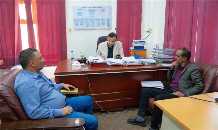 المحافظ بن الوزير يناقش تحديات المياه الجوفية في ح...