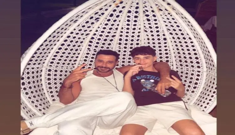 أحمد السعدني يشعل مواقع التواصل بظهوره الأول مع نج...