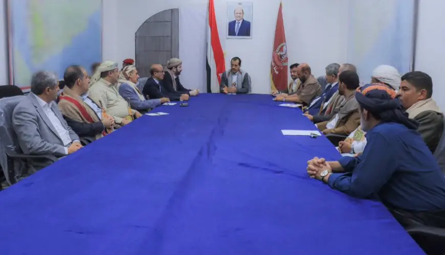 قرار جمهوري غير معلن.. اجتماع  مغلق برئاسة وزير دفاع الشرعية في مأرب يقر تفعيل مطارح الريان كبوابة لتحرير الجوف