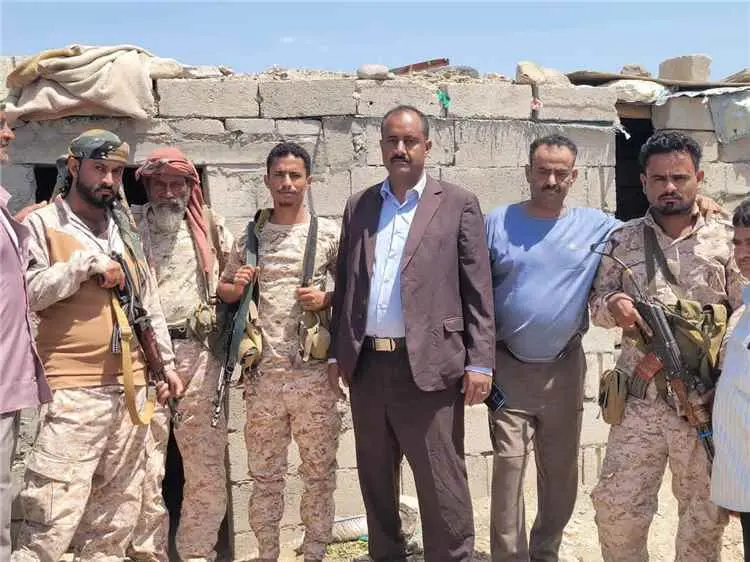 بتوجيهات اللواء القبة.. الشاعري يتفقد جبهات القتال...