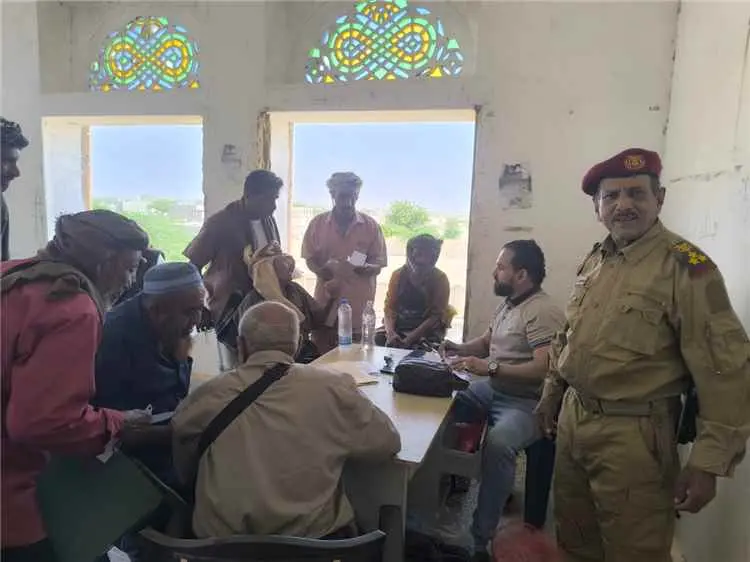 لجنة صرف شيكات المرتبات تدشن أعمالها لمنتسبي اللوا...