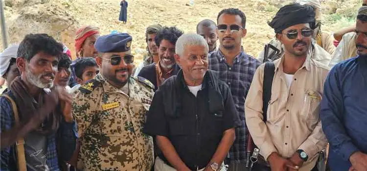 المدير العام لمديرية الشحر يشارك أهالي مناطق وادي...