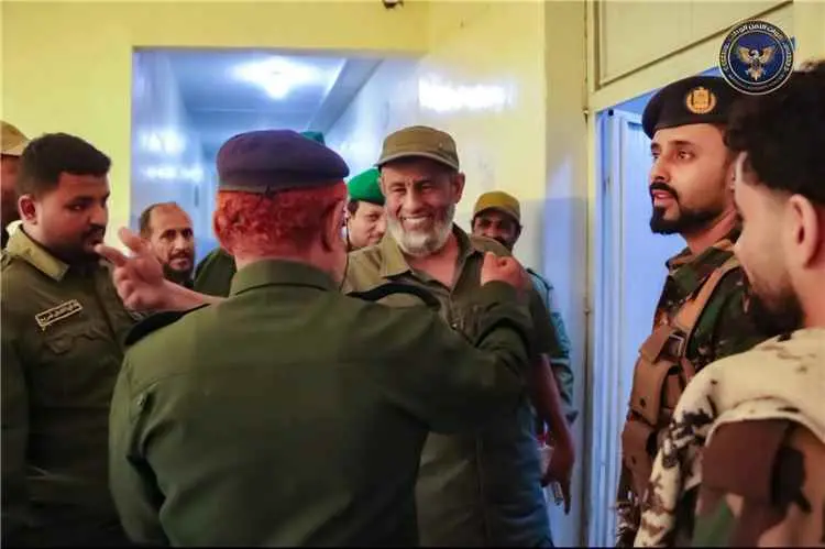 الجمالي يصل حوطة لحج وسط تصاعد حدة التوتر.. هل ينج...