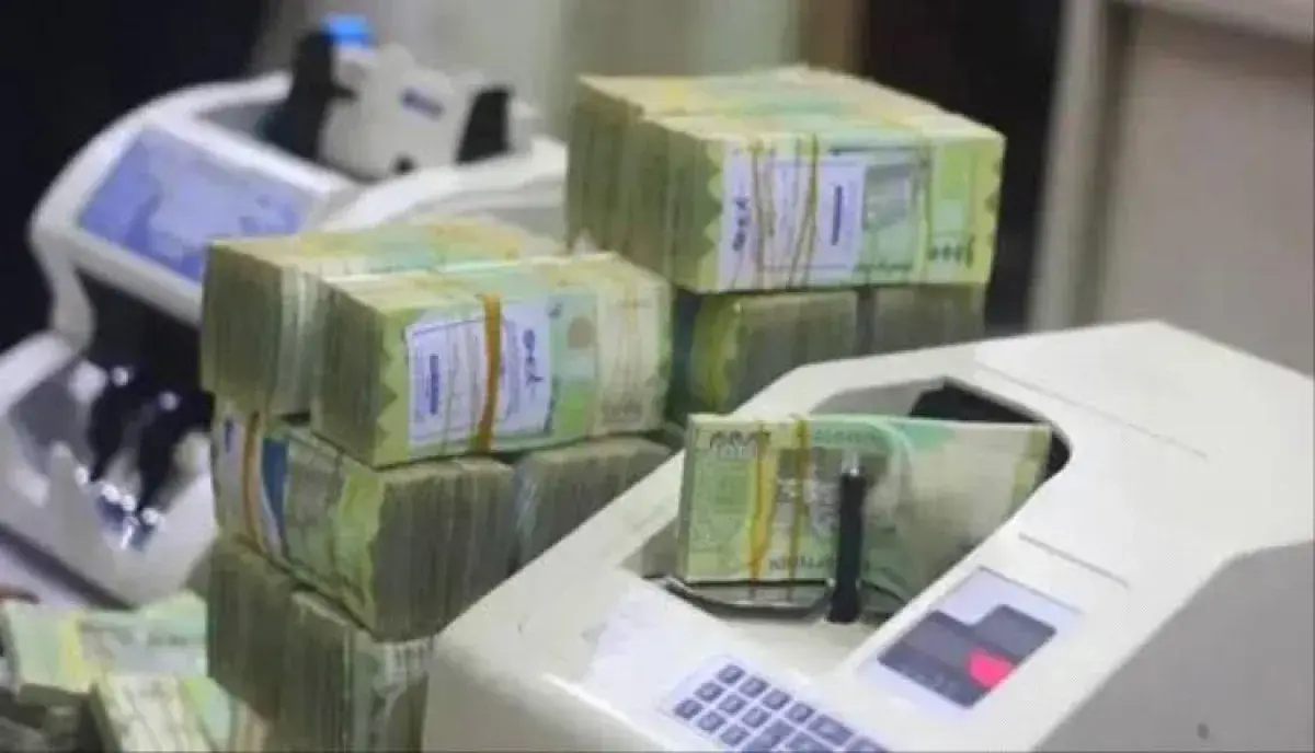قنبلة موقوتة تهدد اقتصاد اليمن.. 3 تريليونات ريال...