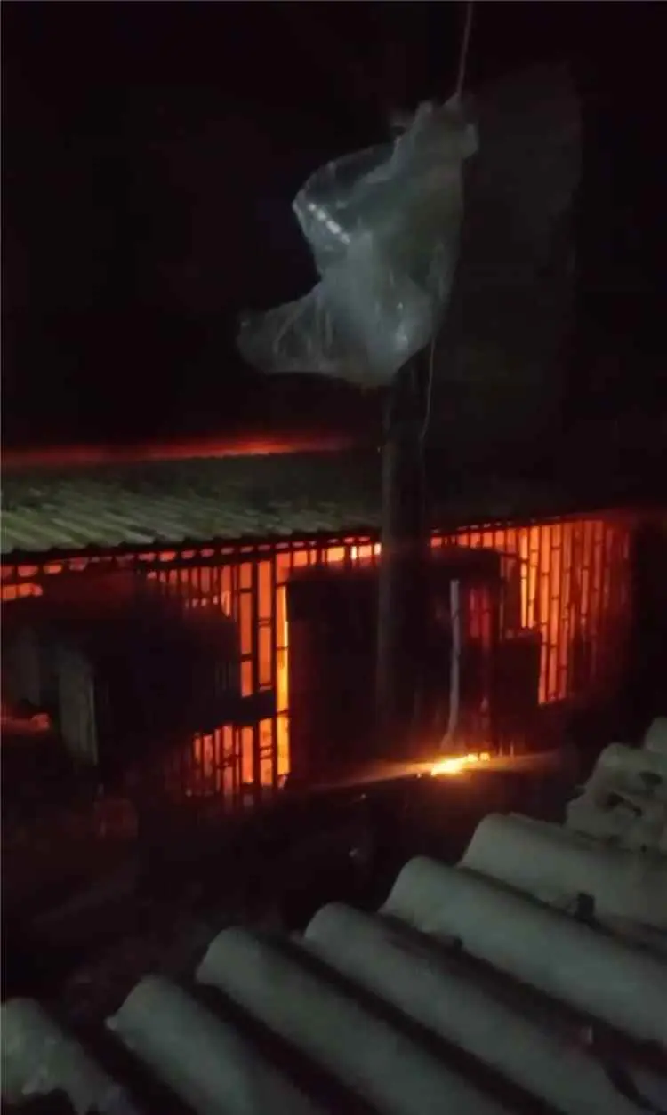 احتراق مولدات كهرباء في حي جبل التوانك بالتواهي بس...