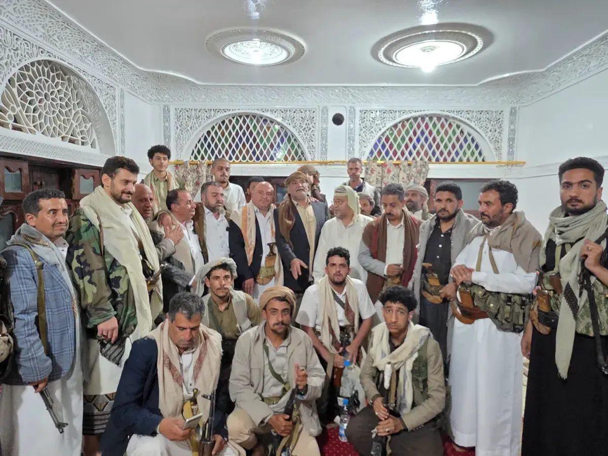 مليشيا الحوثي ترضخ لتهديدات القيادي عبدالحميد الشا...