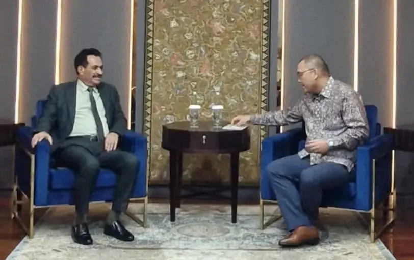 السفير بلفقيه يبحث مع مسؤول إندونيسي إعادة تفعيل أ...