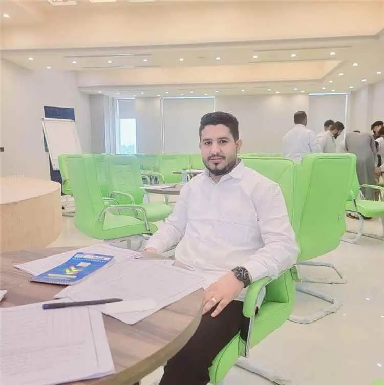 بنك القطيبي بردفان يوضح أسباب الازدحام ويدعو المواطنين إلى التعاون لتنظيم عملية الصرف