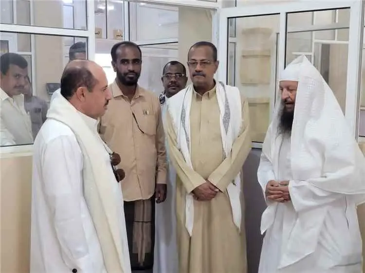 نائب وزير الشؤون الاجتماعية والعمل يزور مؤسسة الضم...