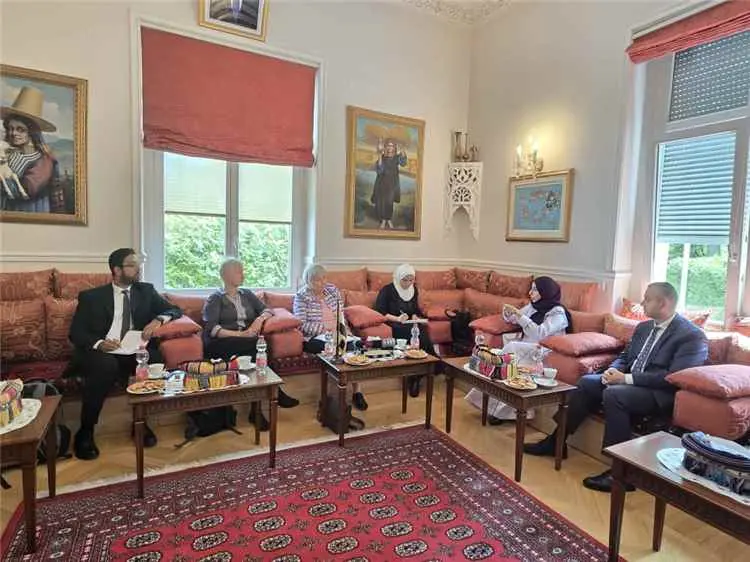 وزيرة التخطيط والتعاون الدولي تلتقي قيادة الجمعية...