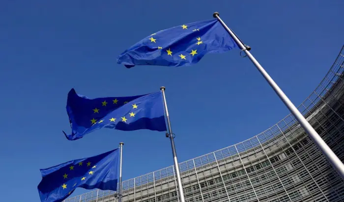 المفوضية الأوروبية تحقق مع سانوفي للاشتباه في ممار...