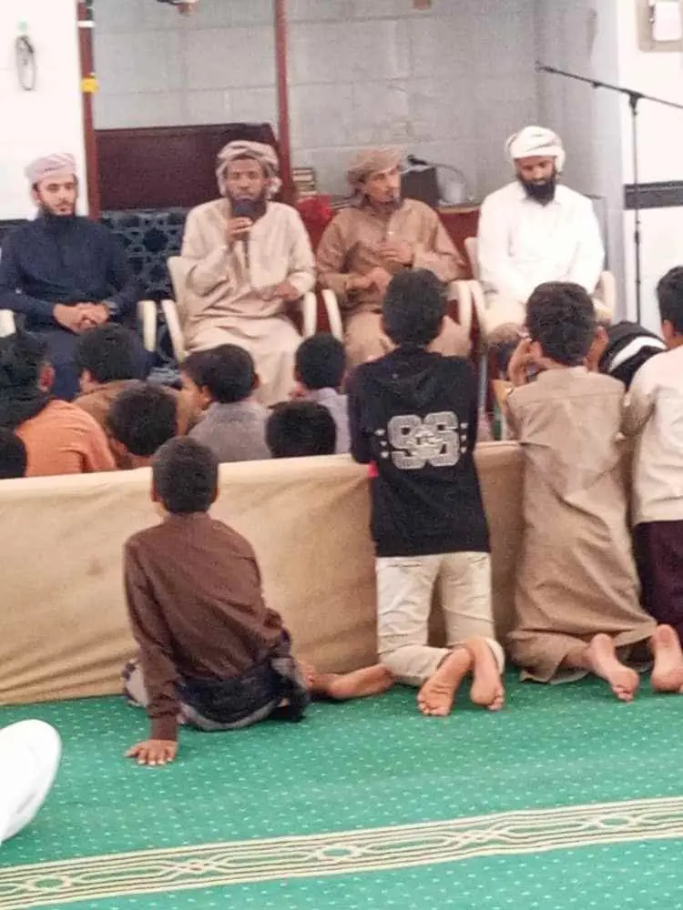 مدير عام مكتب الأوقاف والإرشاد بشبوة يزور طلاب الد...