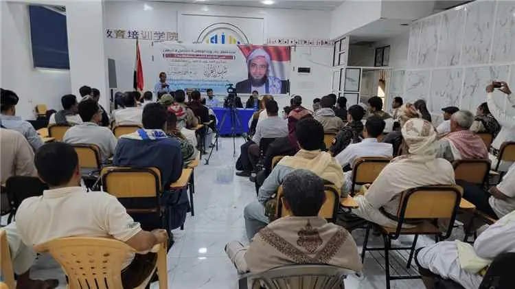 ندوة سياسية بمأرب تدعو إلى ملاحقة قيادات الحوثي  د...
