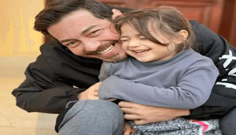 أحمد زاهر يكشف معاناة ابنته الصغرى مع المرض منذ ول...