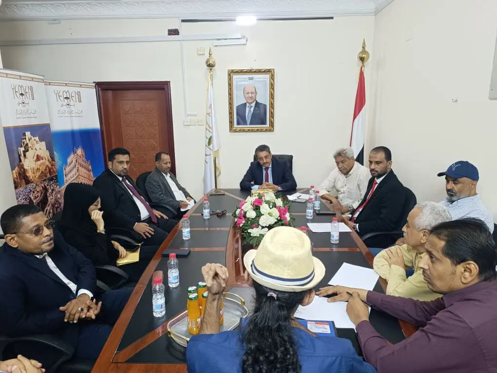 اجتماع برئاسة الوزير دماج يناقش تطوير القطاع الفند...