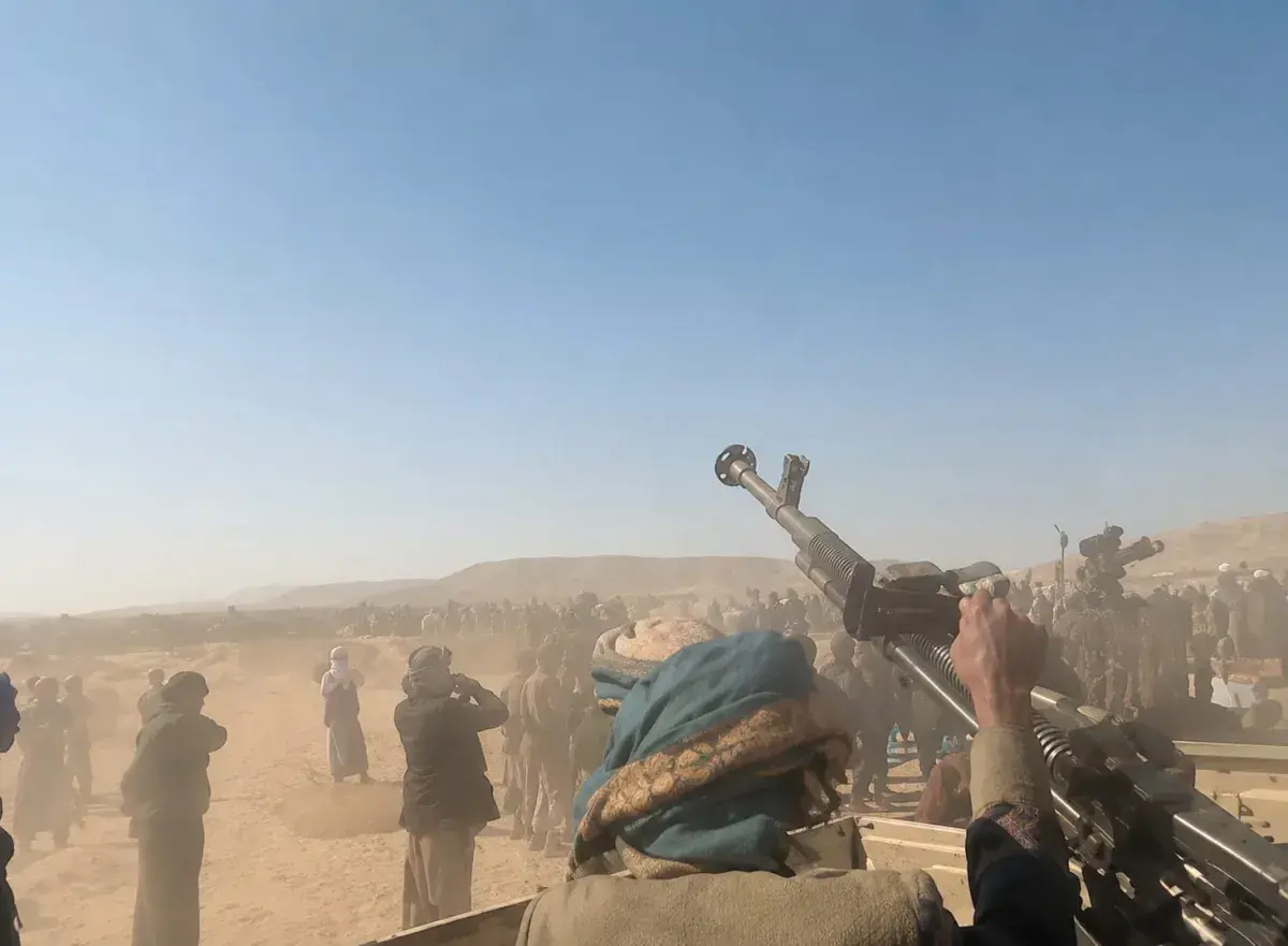 في الجوف.. حشد قبلي حوثي بـ (برط المراشي) ينقلب على الحوثيين إلى نكف لصالح الريان وقبائل دهم |