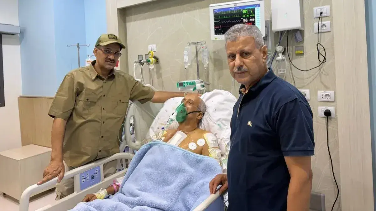 الدهبلي والبحر يطمئنان على صحة مدير عام المخا بالقاهرة بتكليف من طارق صالح