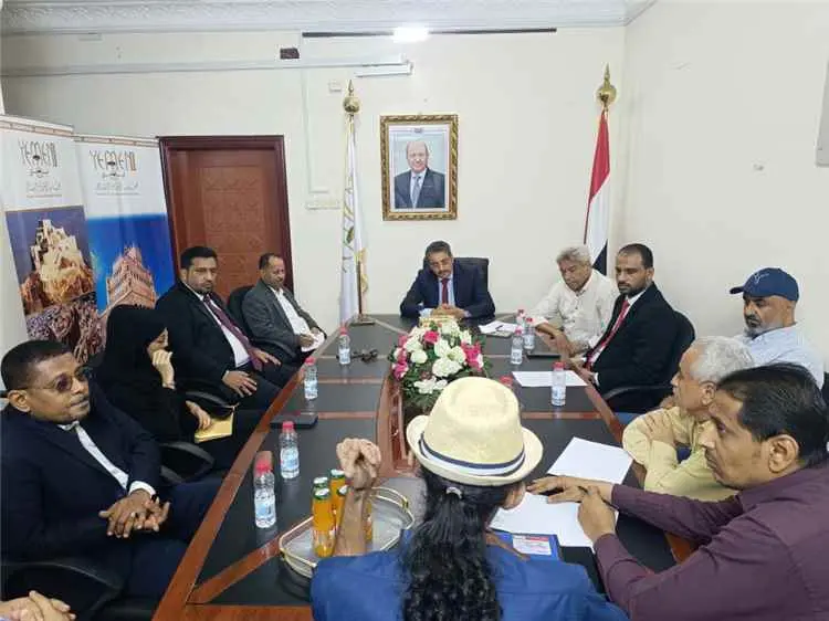 اجتماع برئاسة الوزير دماج يناقش تطوير القطاع الفند...
