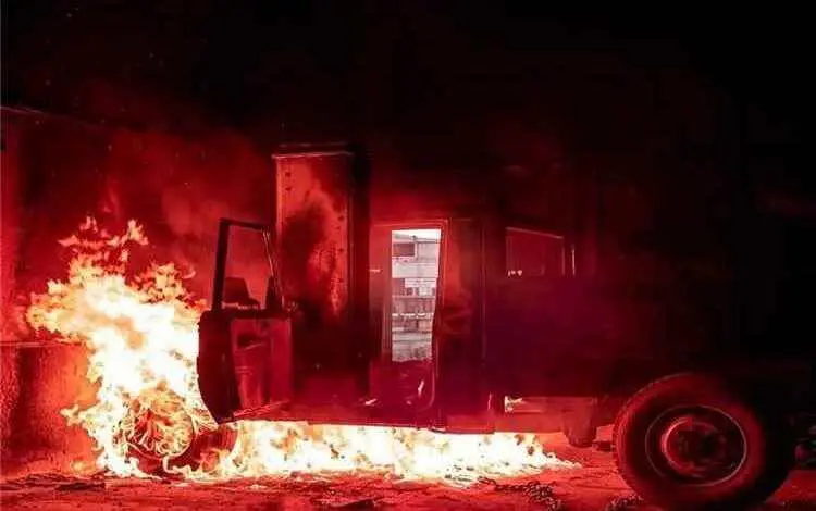 انفجار يستهدف طقمًا حوثيًا في صنعاء