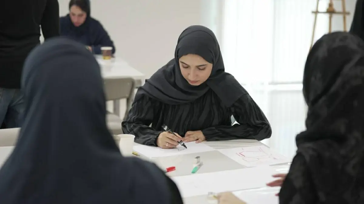 "الشارقة لتطوير القدرات" تطلق برنامج «بالفن نرتقي»