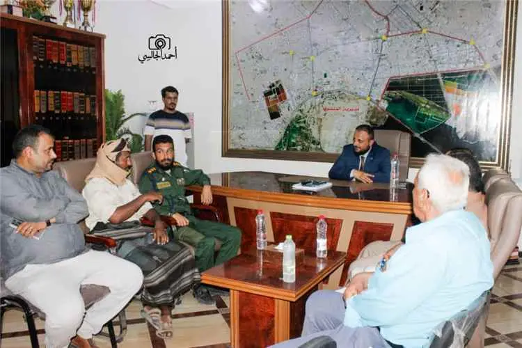 مدير عام المنصورة  يلتقي أعضاء المجلس التنفيذي ويؤ...