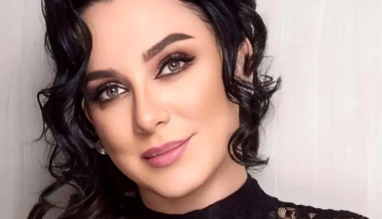 الفنانة السورية سلاف فواخرجي تحيي ذكرى والدتها برس...