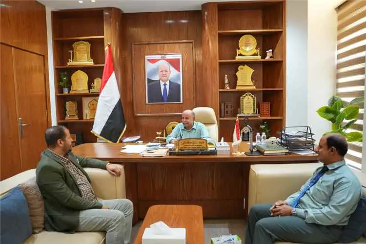 الخنبشي يشيد بإسهامات صلة في دعم القطاع الصحي بحضر...