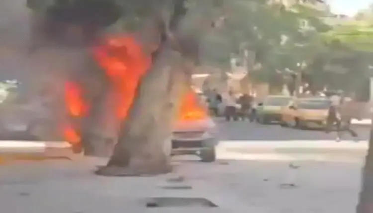 ماكرون ينجو من انفجارات قرب مقر إقامته في دمشق