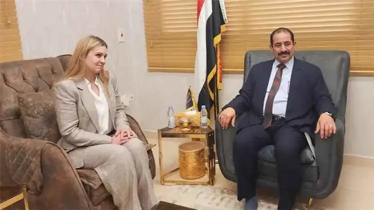 وزير الداخلية يبحث مع نائبة سفيرة المملكة المتحدة...