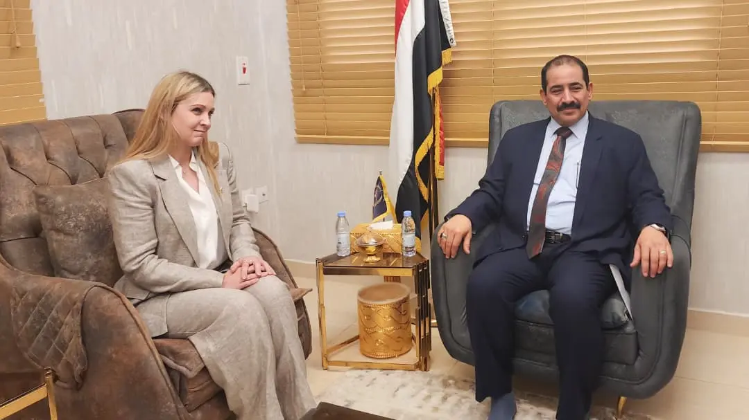 وزير الداخلية يبحث مع نائبة سفيرة المملكة المتحدة...