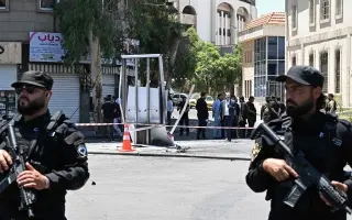 انفجاران يهزان محيط فندق إقامة ماكرون في دمشق