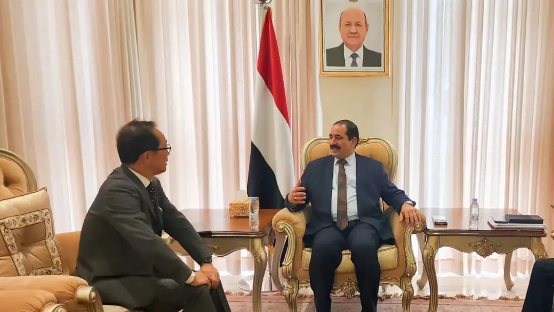 وزير الداخلية يبحث مع السفير الياباني تعزيز التعاو...
