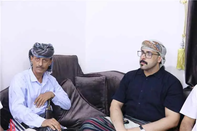 السقاف يلتقي وفدًا من مشايخ ووجهاء الدلتا والمنطقة الوسطى بأبين
