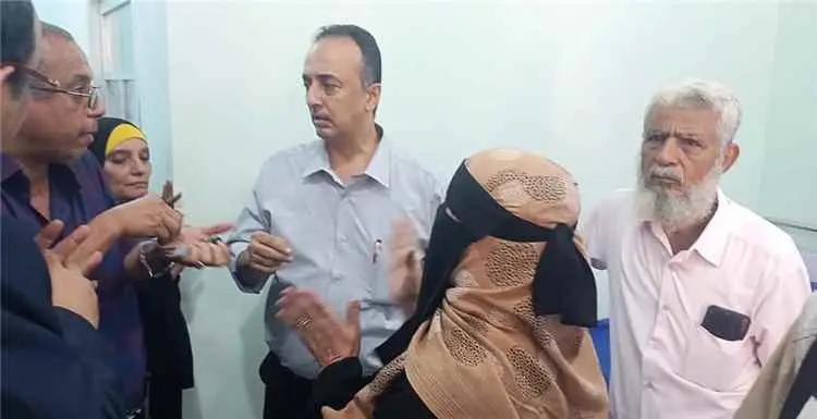 مدير صحة عدن يتفقد عدد من المرافق الصحية في مديرية...