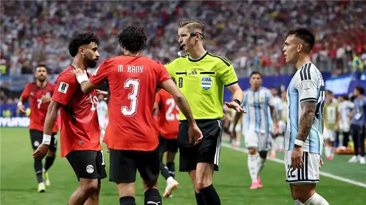 بعد "الأخطاء الفجة".. تحرك مصري عاجل ضد حكم مباراة...