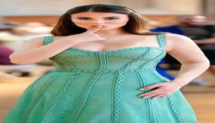هدى الإتربي تعلّق على ظهورها الأول في أسبوع باريس...