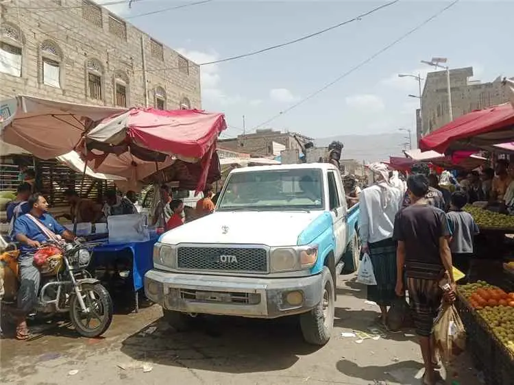 لودر - حملة أمنية لإلزام أرباب المحلات بدفع الضرائ...