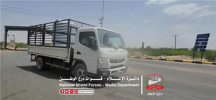 قوات درع الوطن تدعم مستشفى محنف بـ3 آلاف لتر من ال...