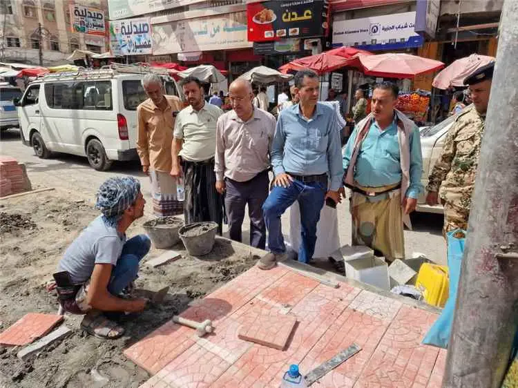 مدير عام مديرية المظفر يطلع على أعمال تنفيذ مشروع...