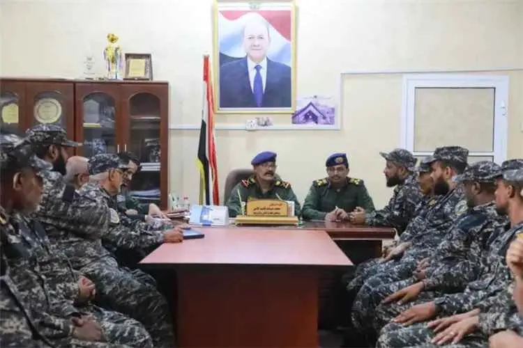 وكيل وزارة الداخلية يعقد لقاءً موسعًا بقيادة الإدارة العامة لحراسة المنشآت وحماية الشخصيات
