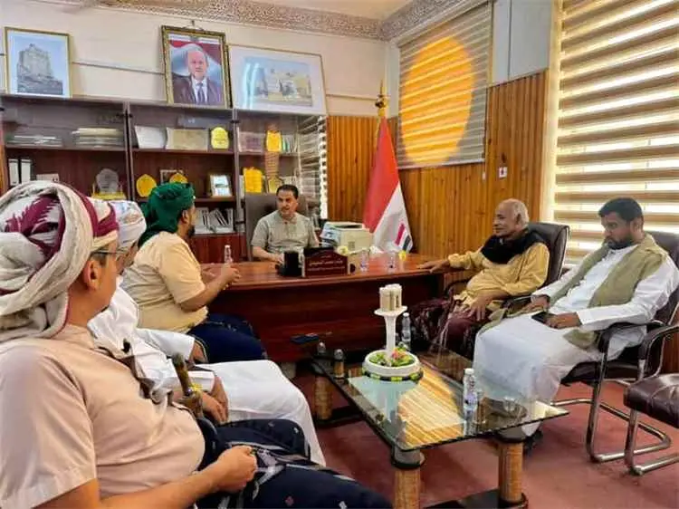 قيادة "مجلس المستقبل الجنوبي" بحضرموت تبحث مع وكيل...