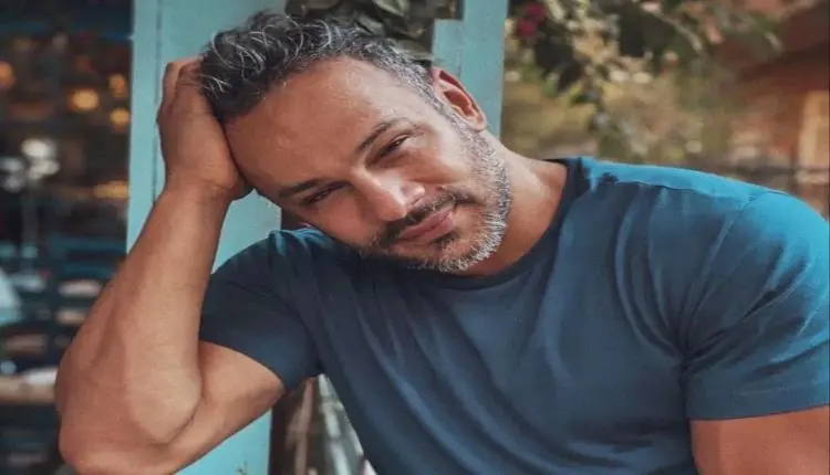 محمد عطية يستعيد علاقته بمصر ويحكي تجربته بعد الهج...