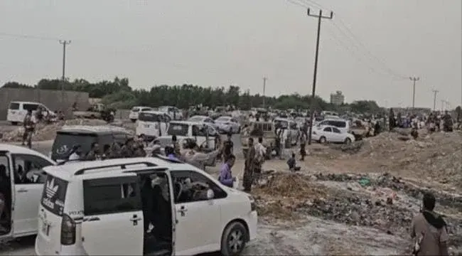 قبائل الجنوب تصل إلى منطقة جعولة في العاصمة عدن اس...