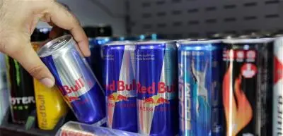 مشروبات الطاقة.. نشاط مؤقت ومخاطر طويلة الأمد