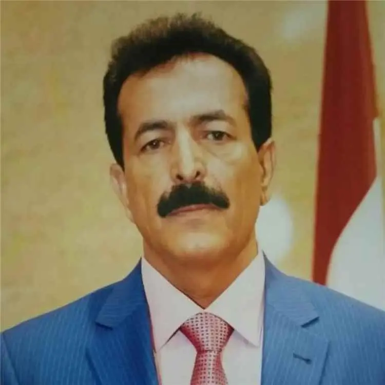 الشيخ حسين العواضي يشيد بموقف قبائل اليمن في "مطار...