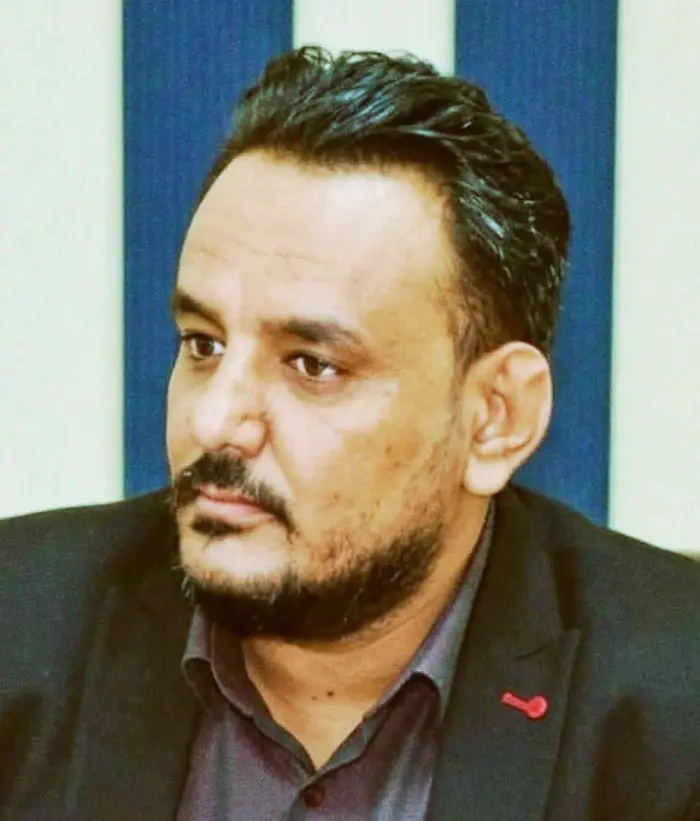 زوجة القائد المقرحي تنفي الإفراج عنه وتدعو لتحري ا...