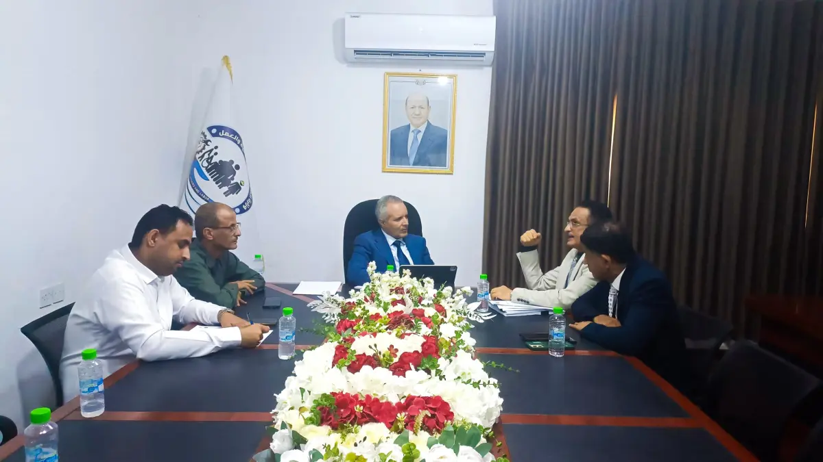 وزير الشؤون الاجتماعية يناقش إعداد خارطة طريق وطني...