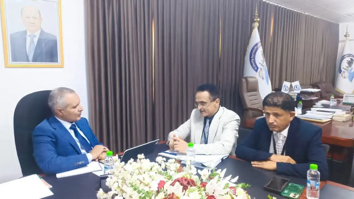 وزير الشؤون الاجتماعية والعمل يناقش مع رئيس الوحدة...