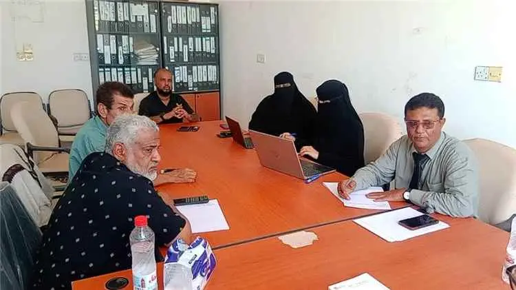 مكتب التخطيط بأبين يعقد اجتماعًا مع القطاع الاستثم...
